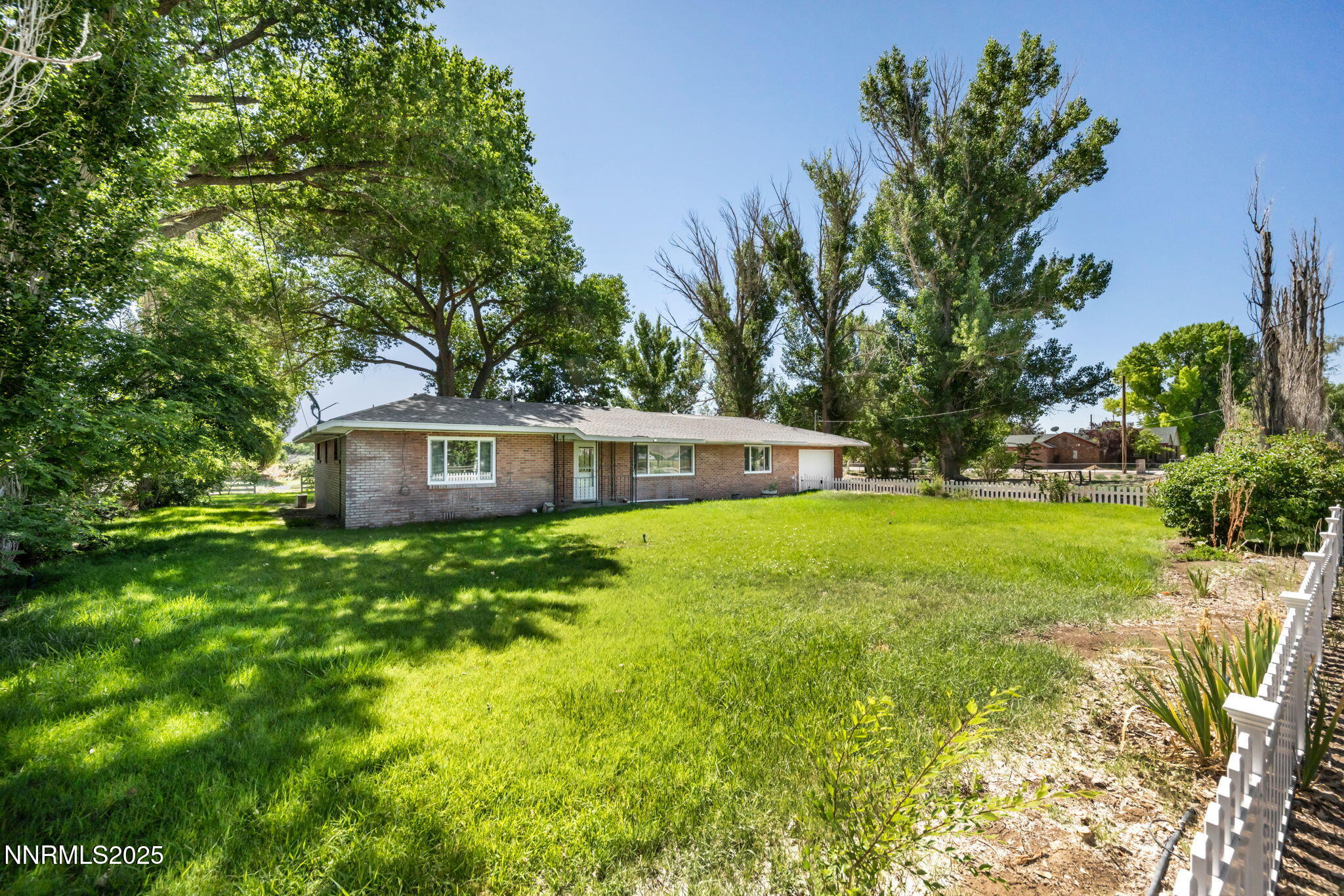 6 Green Acres Lane