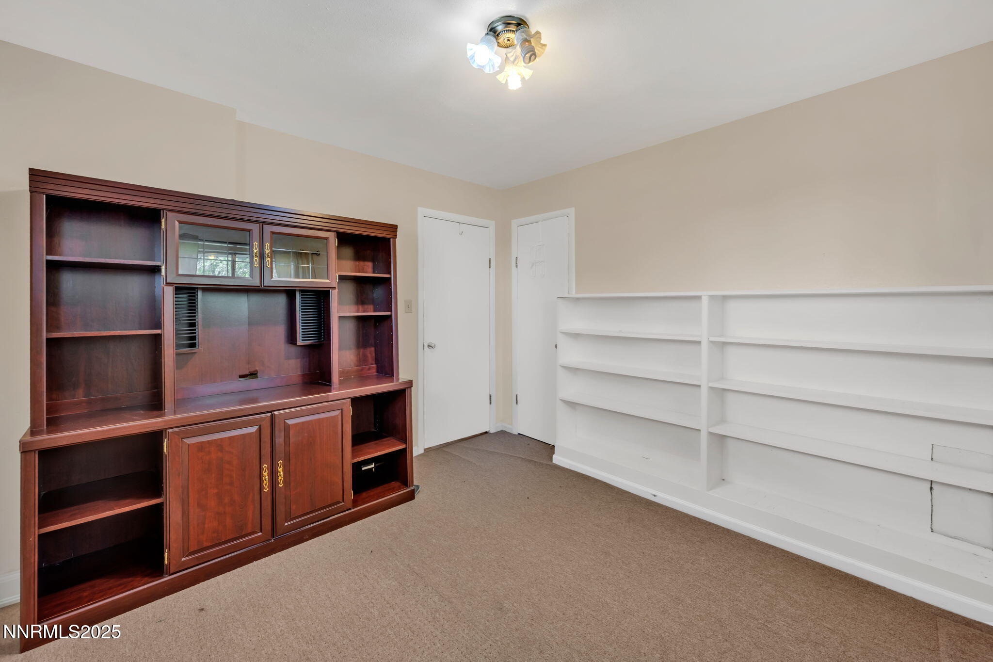 6 Green Acres Lane