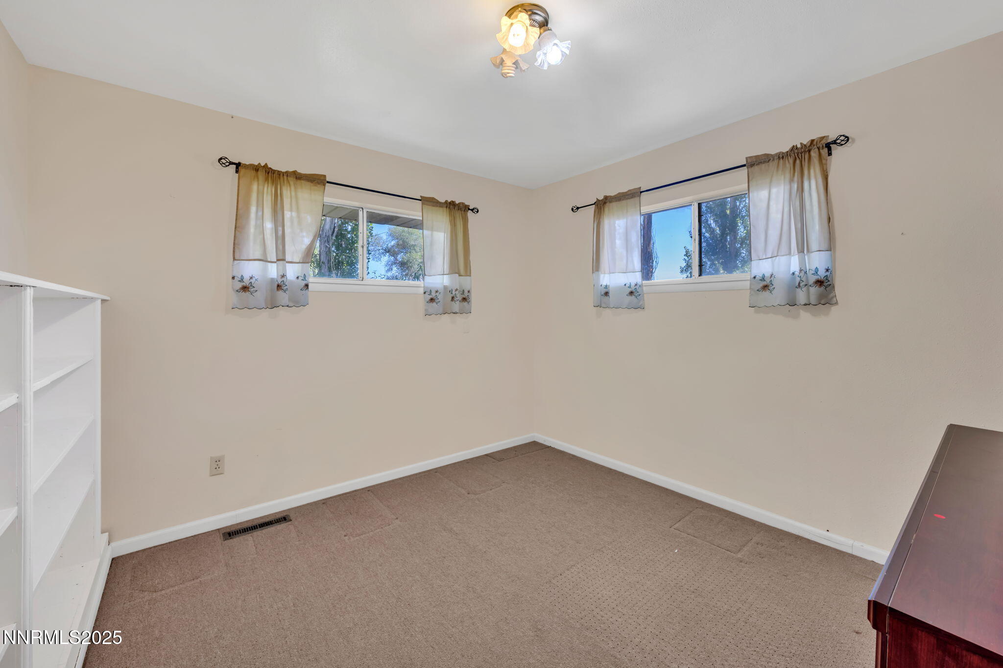 6 Green Acres Lane