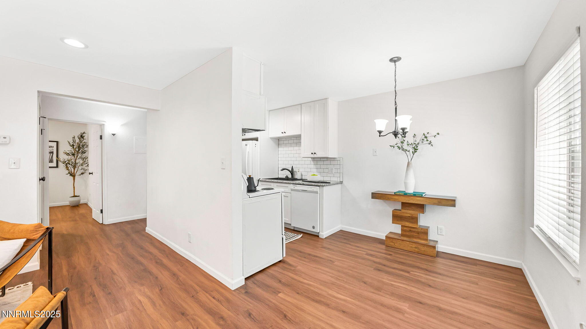 400 S Saliman Road, E37