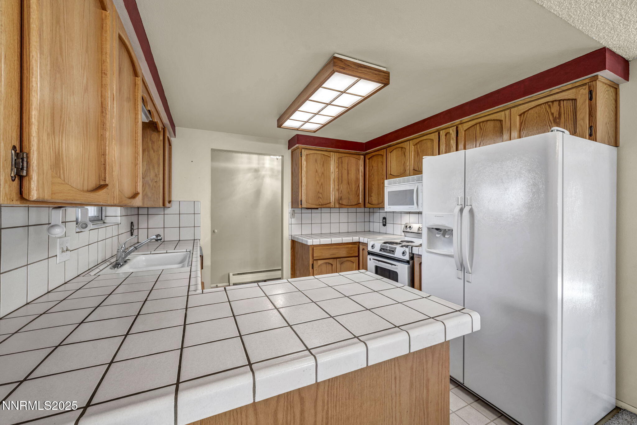 1832 Pyrenees Street