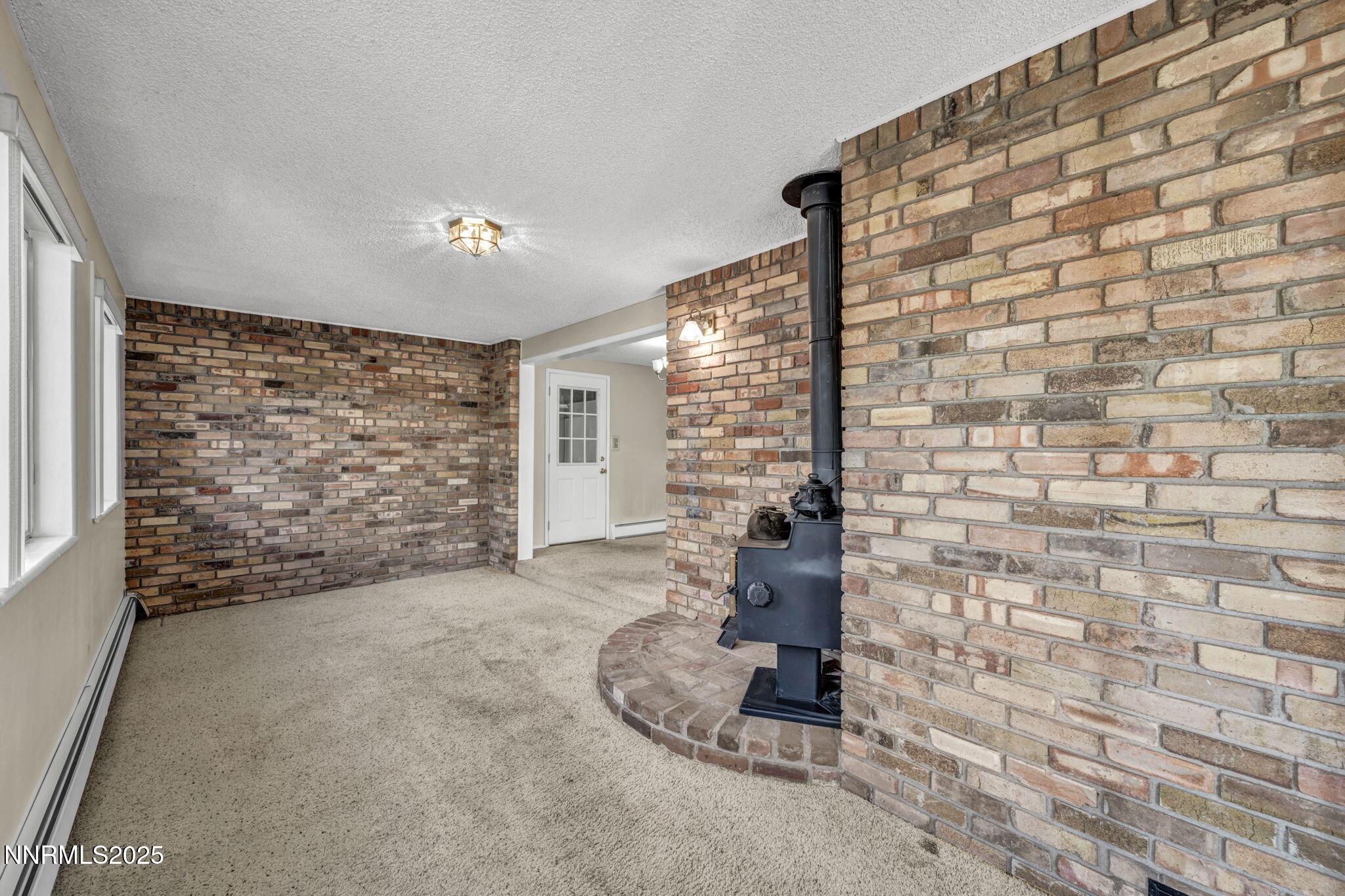 1832 Pyrenees Street