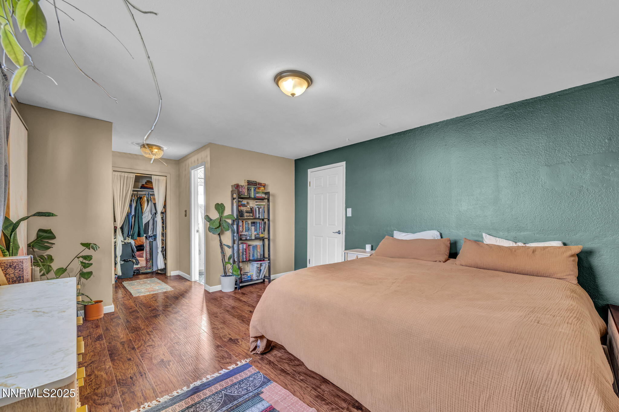1100 Mission Circle