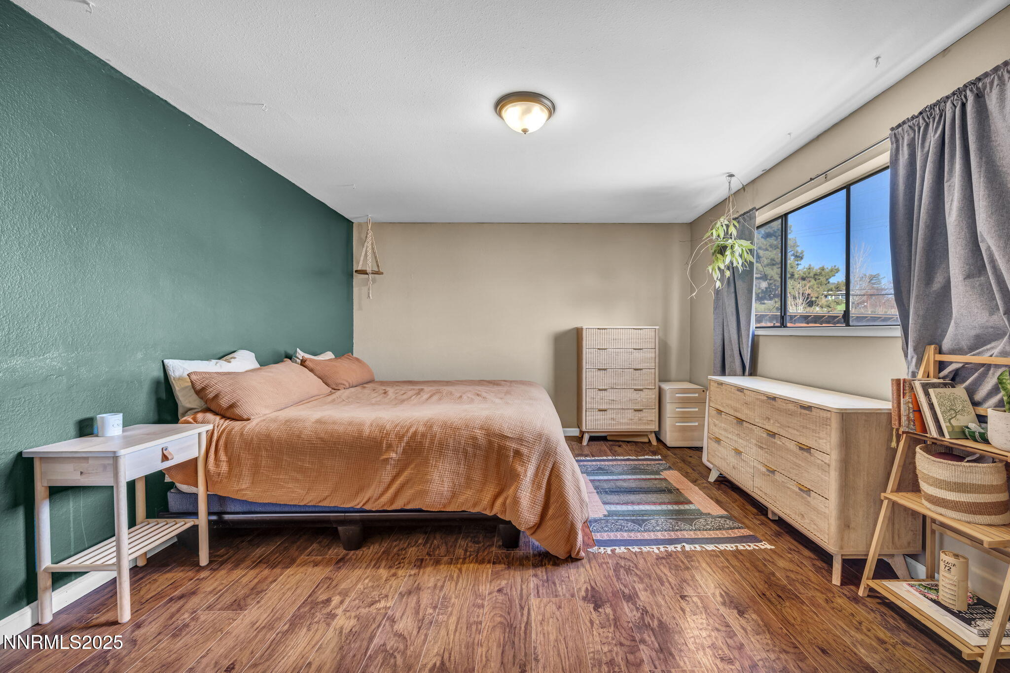1100 Mission Circle