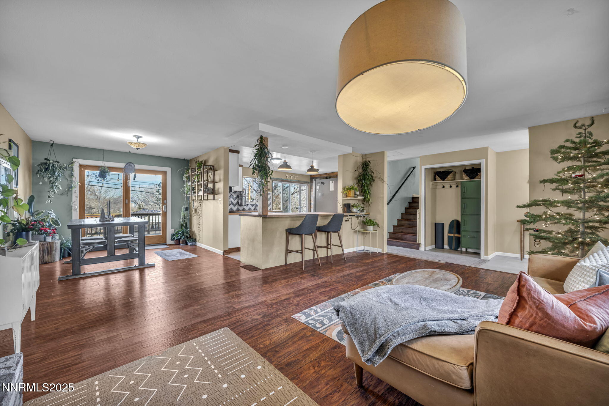 1100 Mission Circle