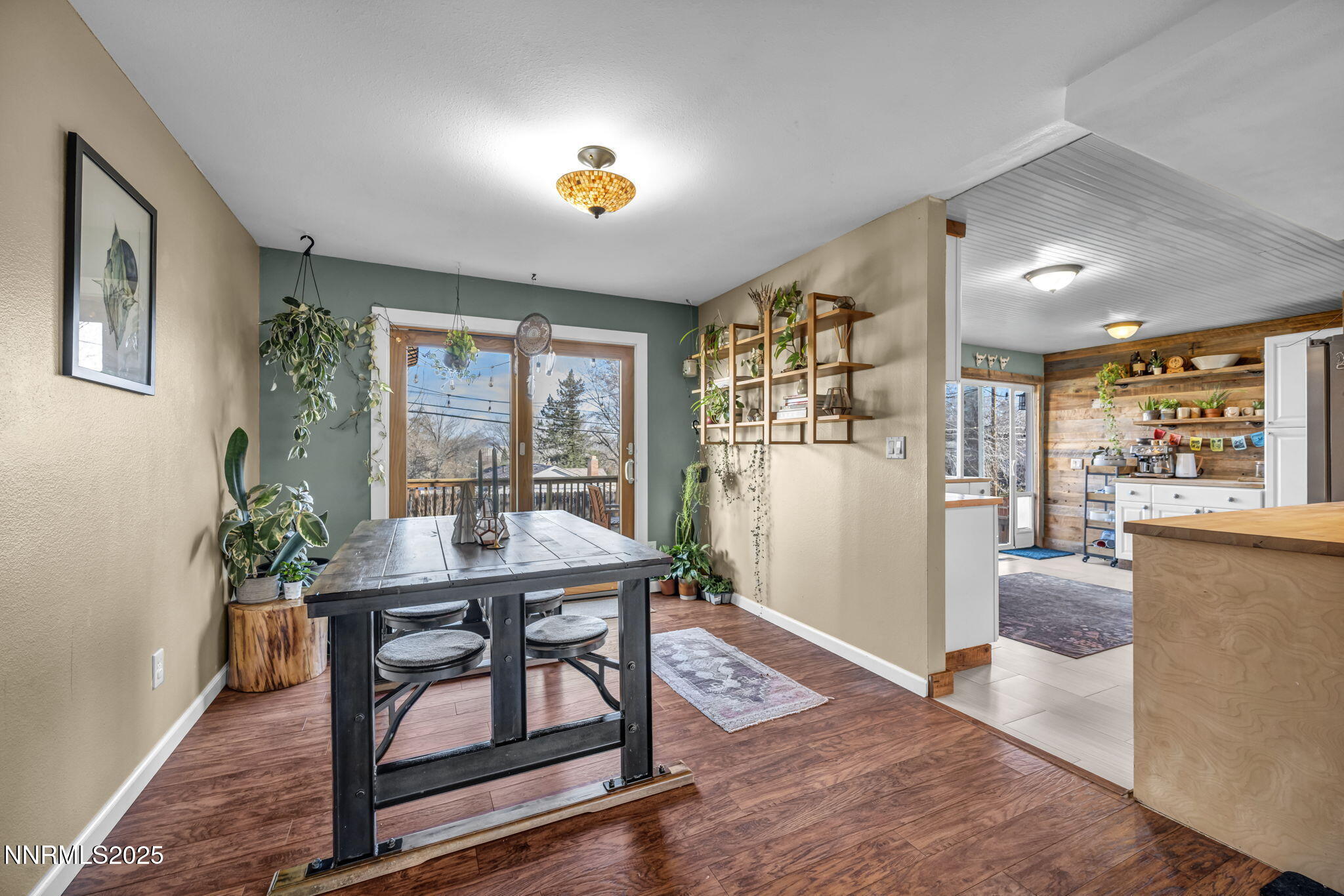 1100 Mission Circle