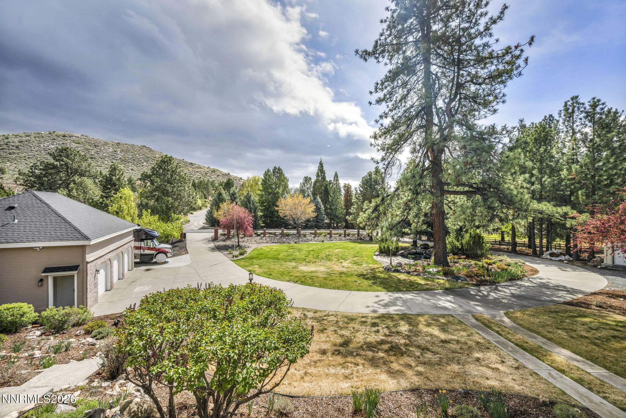 3704 Lakeview Road