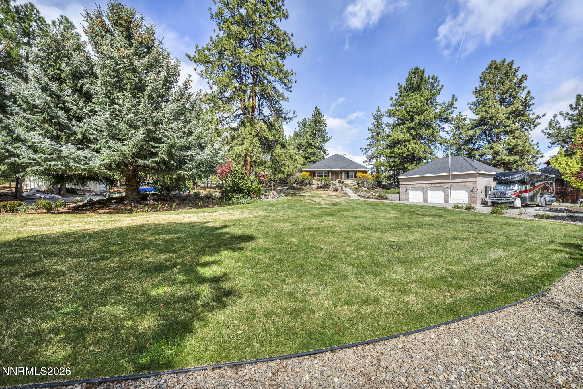 3704 Lakeview Road