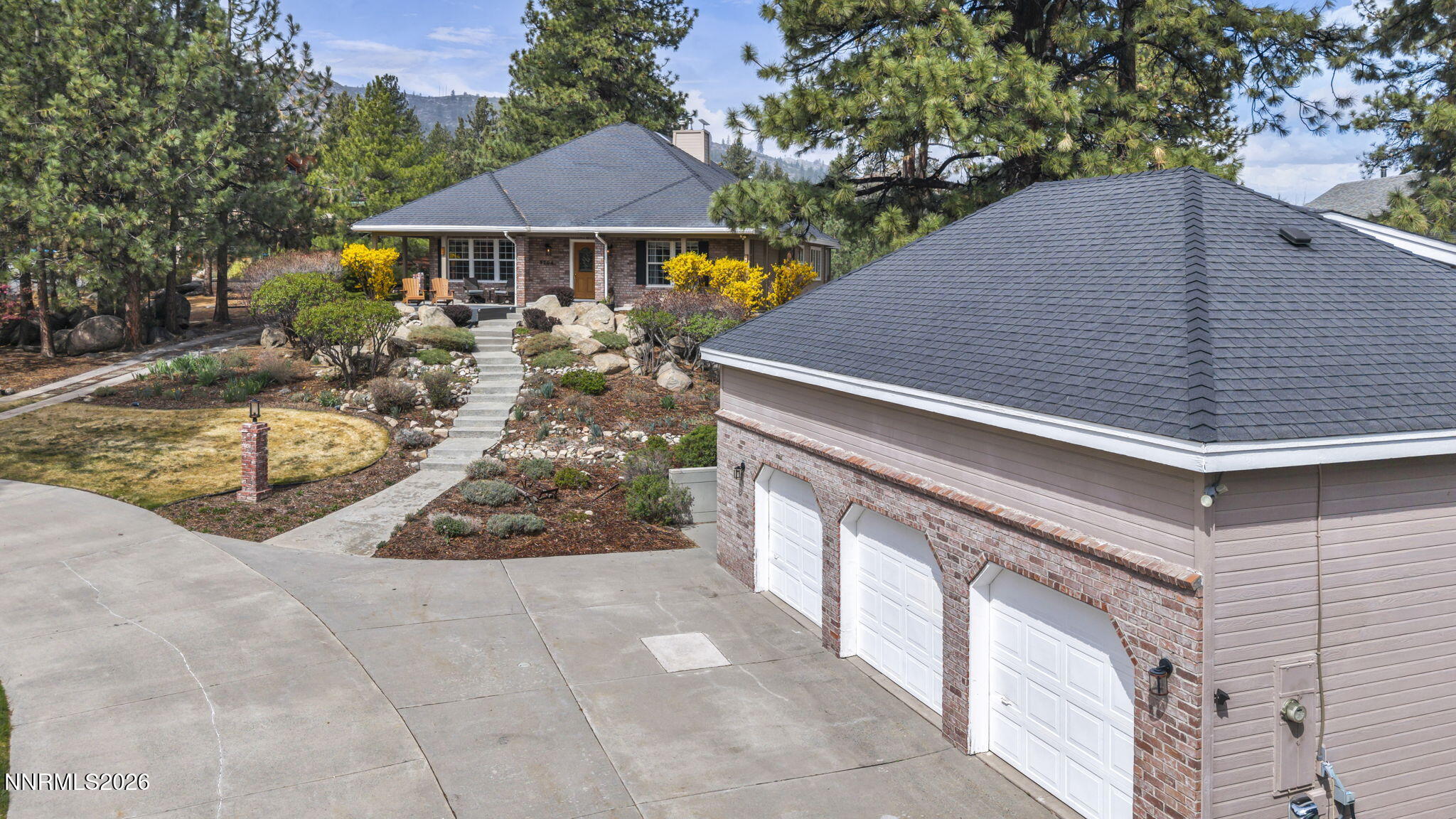 3704 Lakeview Road