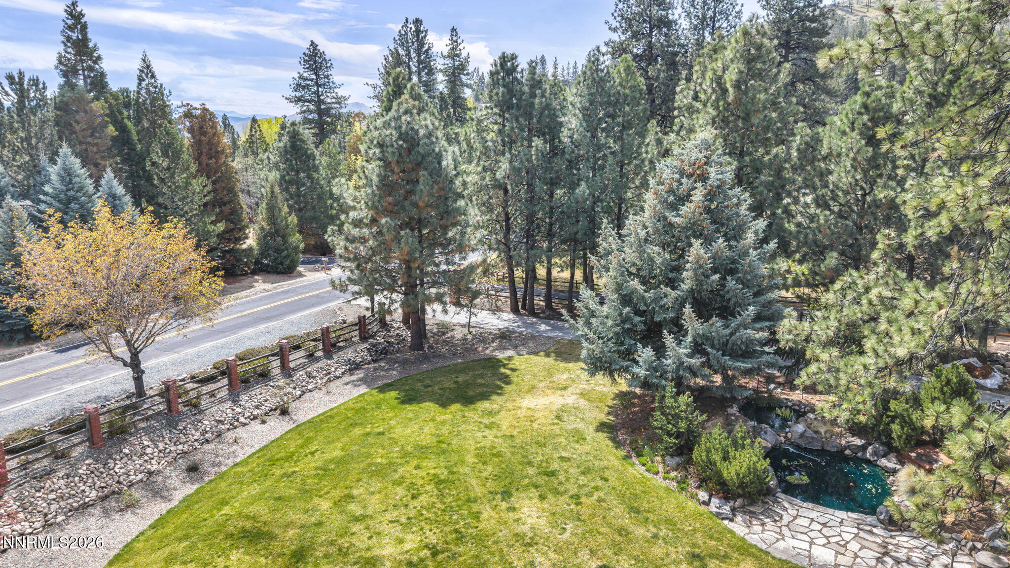 3704 Lakeview Road