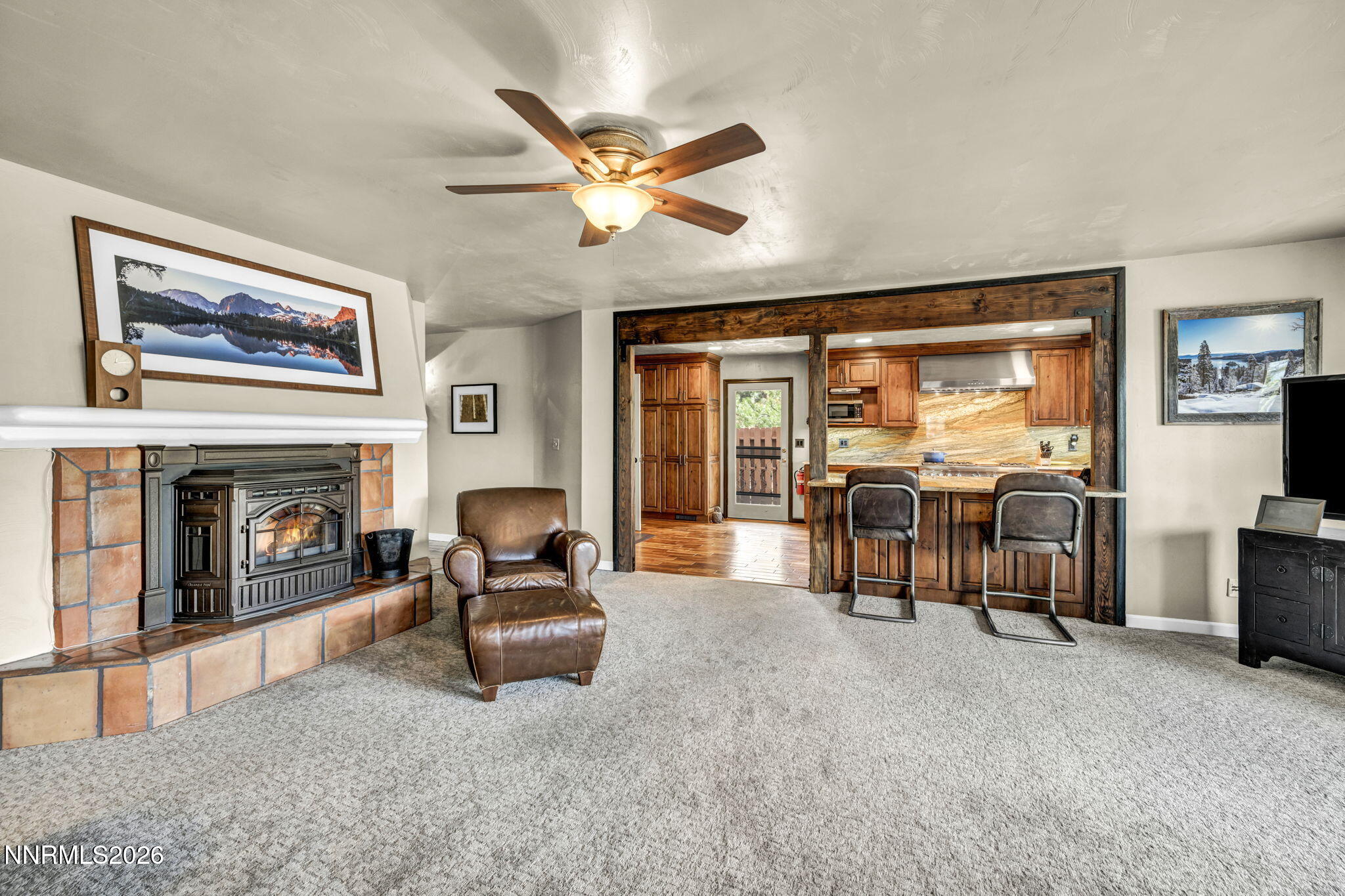 3704 Lakeview Road