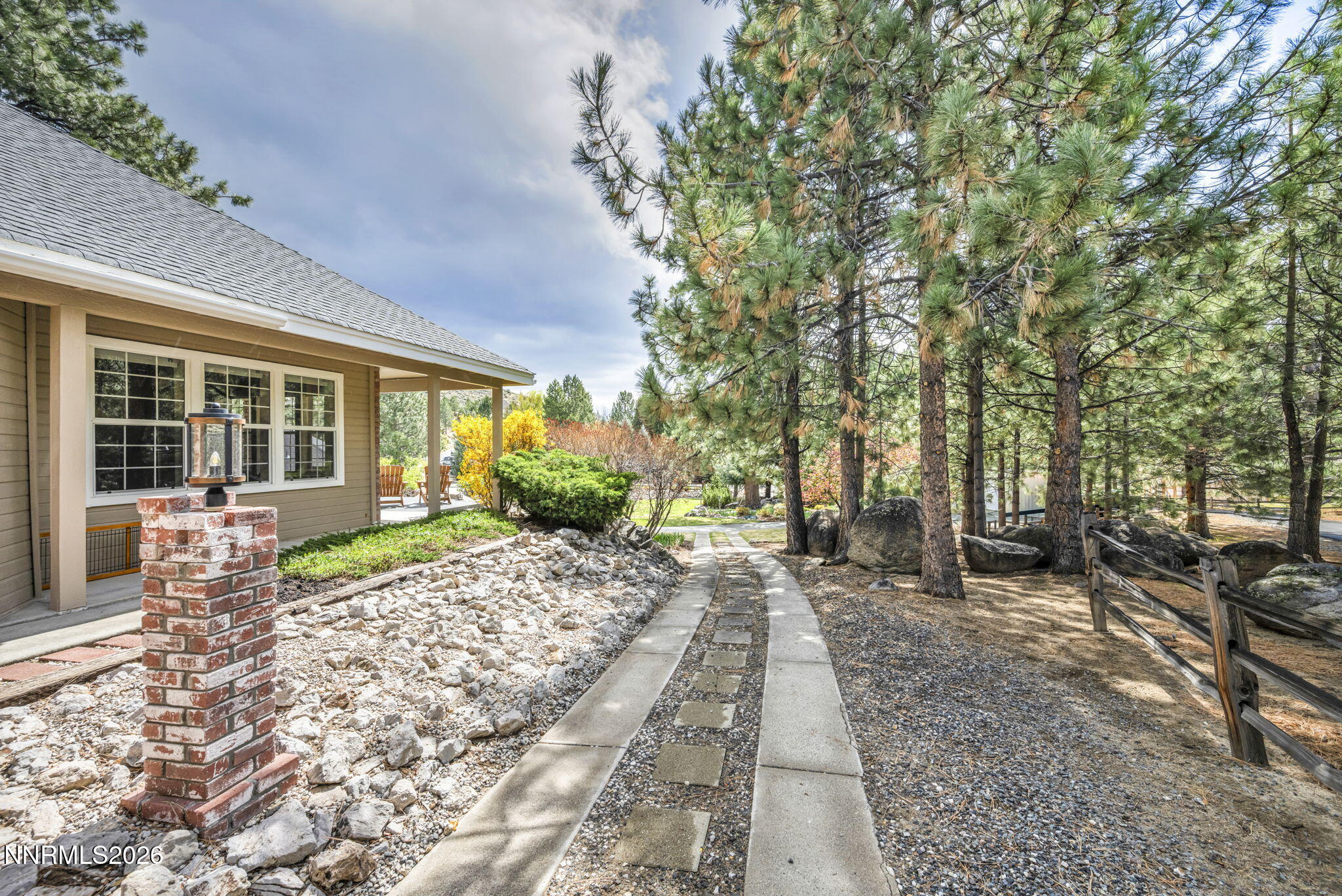 3704 Lakeview Road