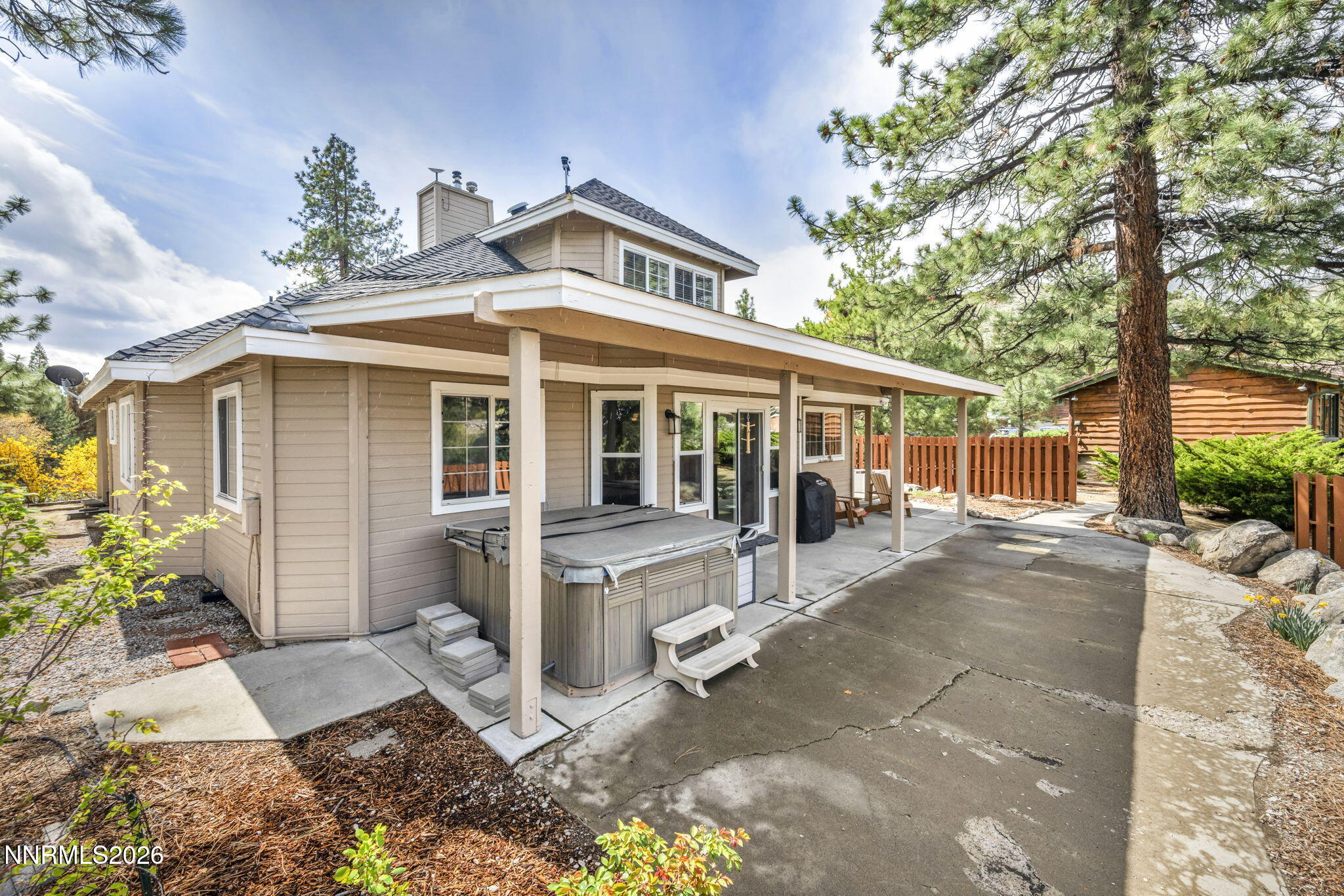 3704 Lakeview Road