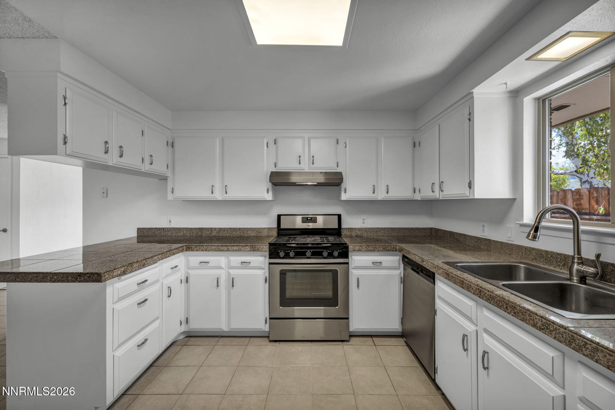 905 W Long Street