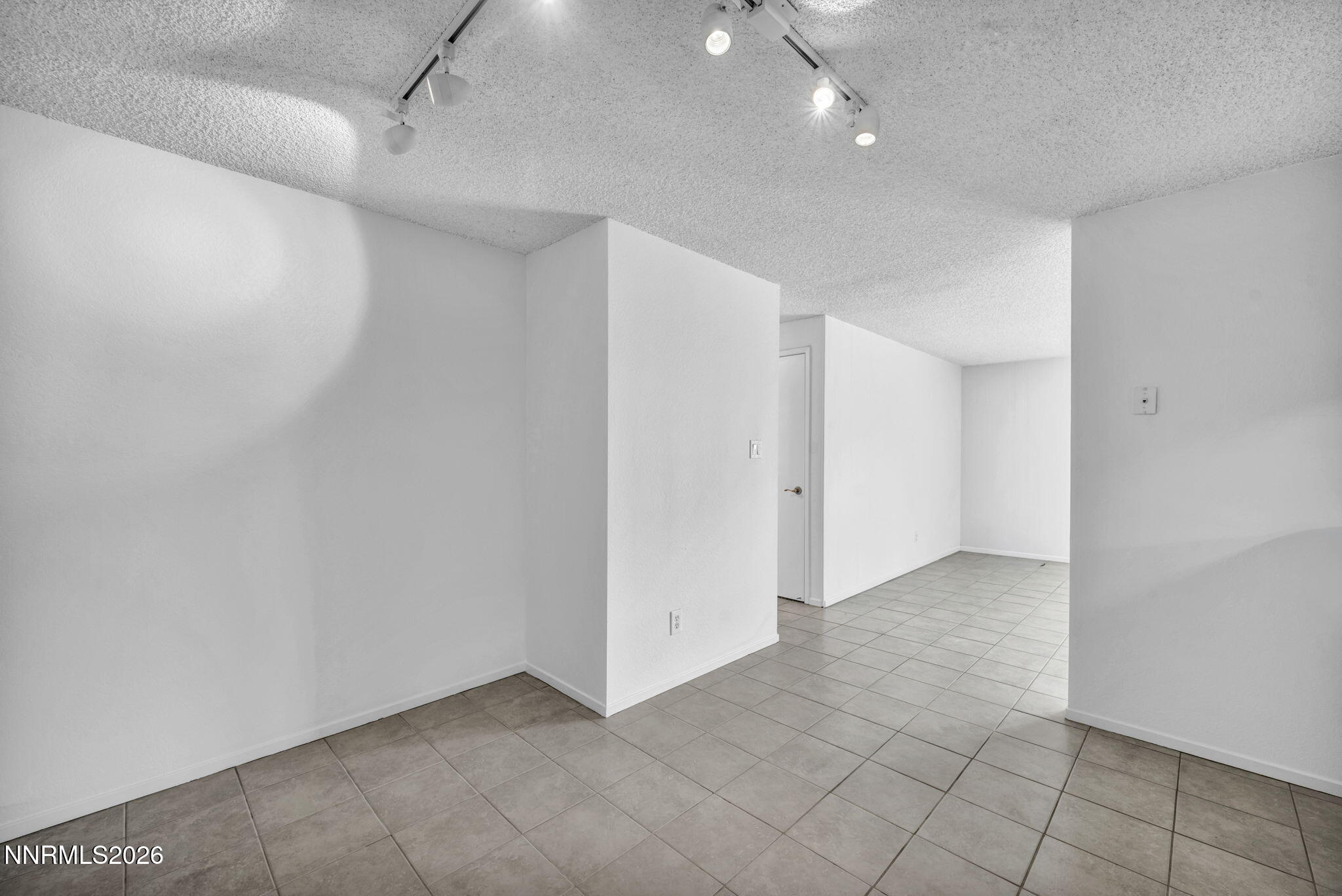 905 W Long Street