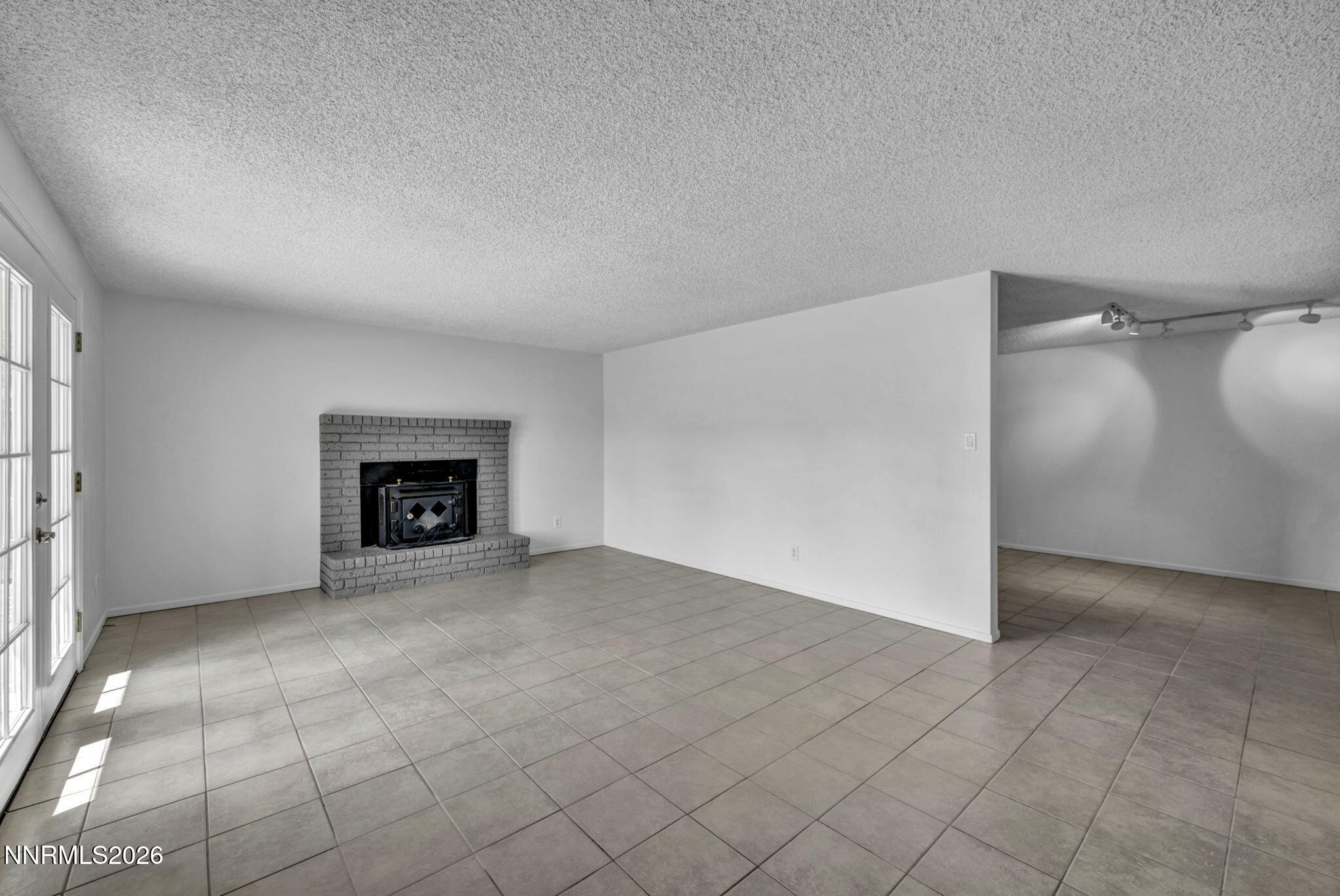 905 W Long Street