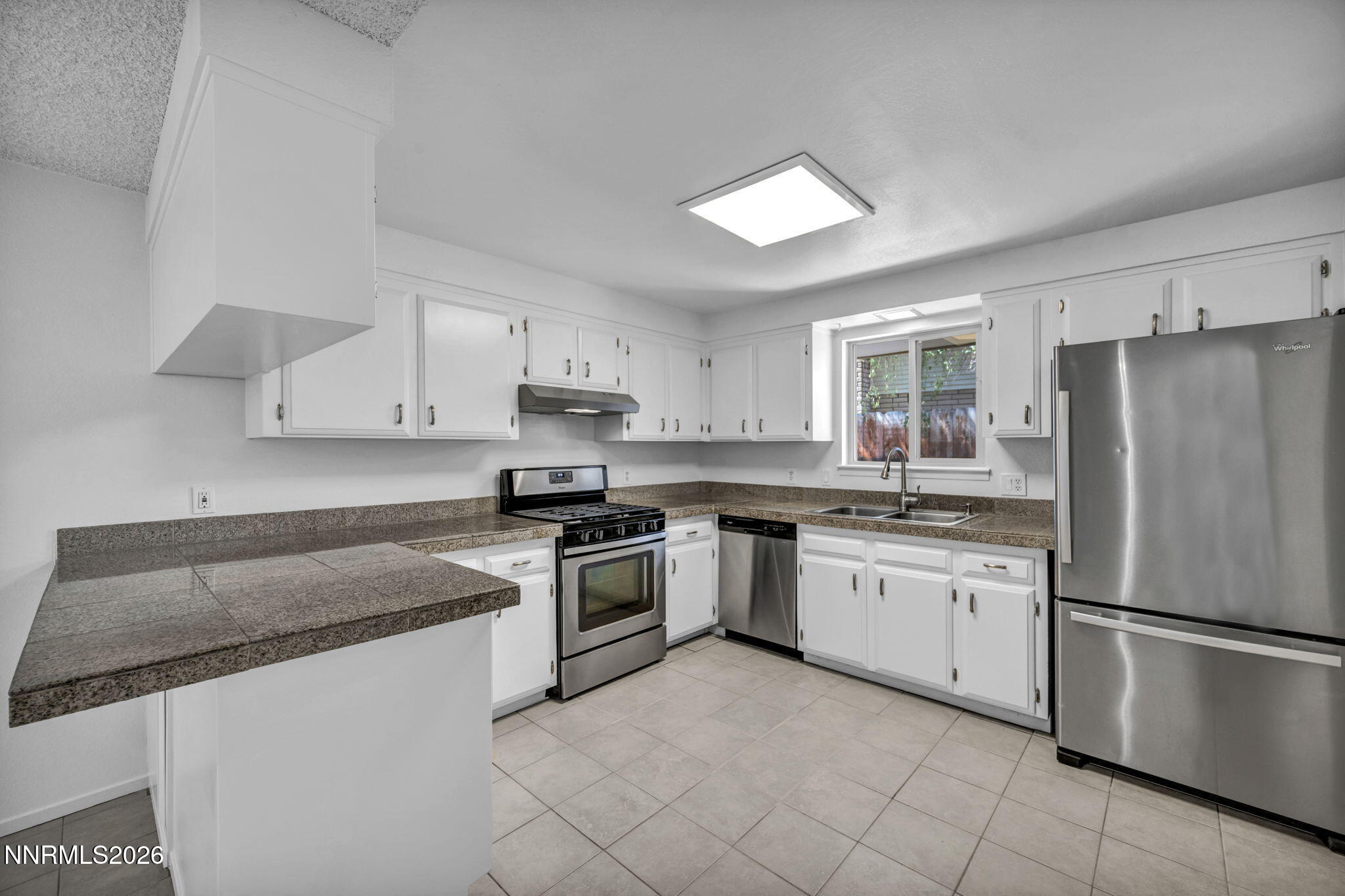 905 W Long Street