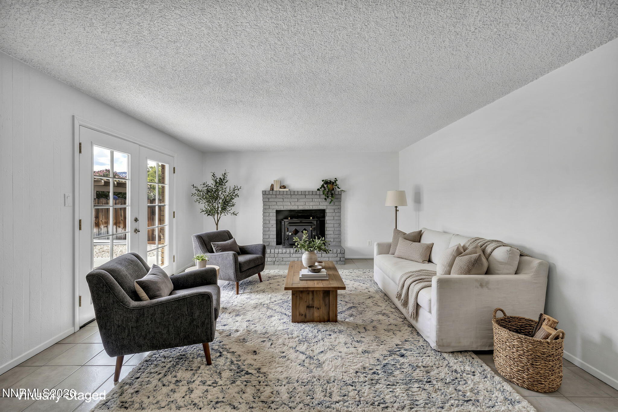 905 W Long Street