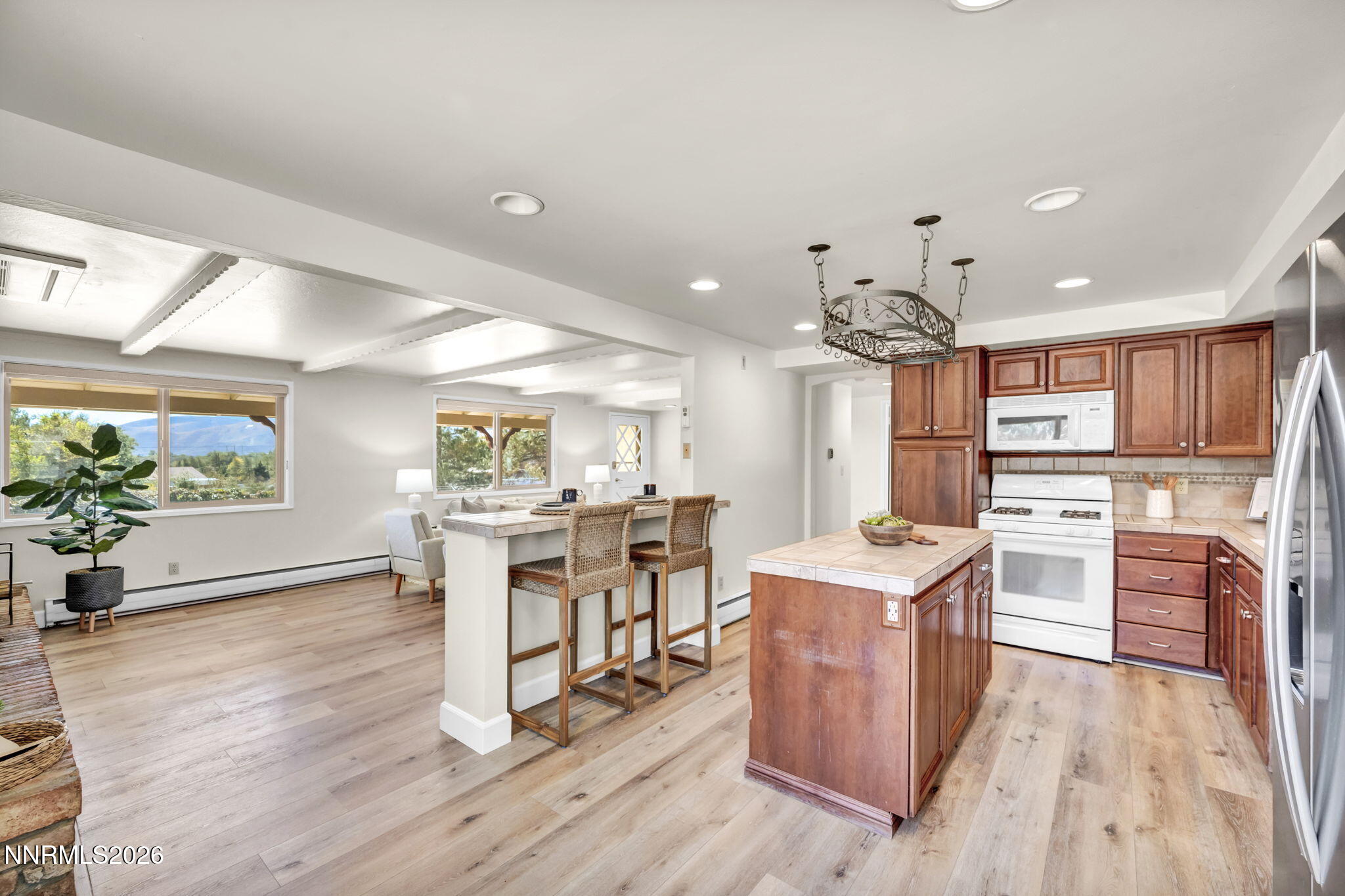 919 Arrowhead Drive