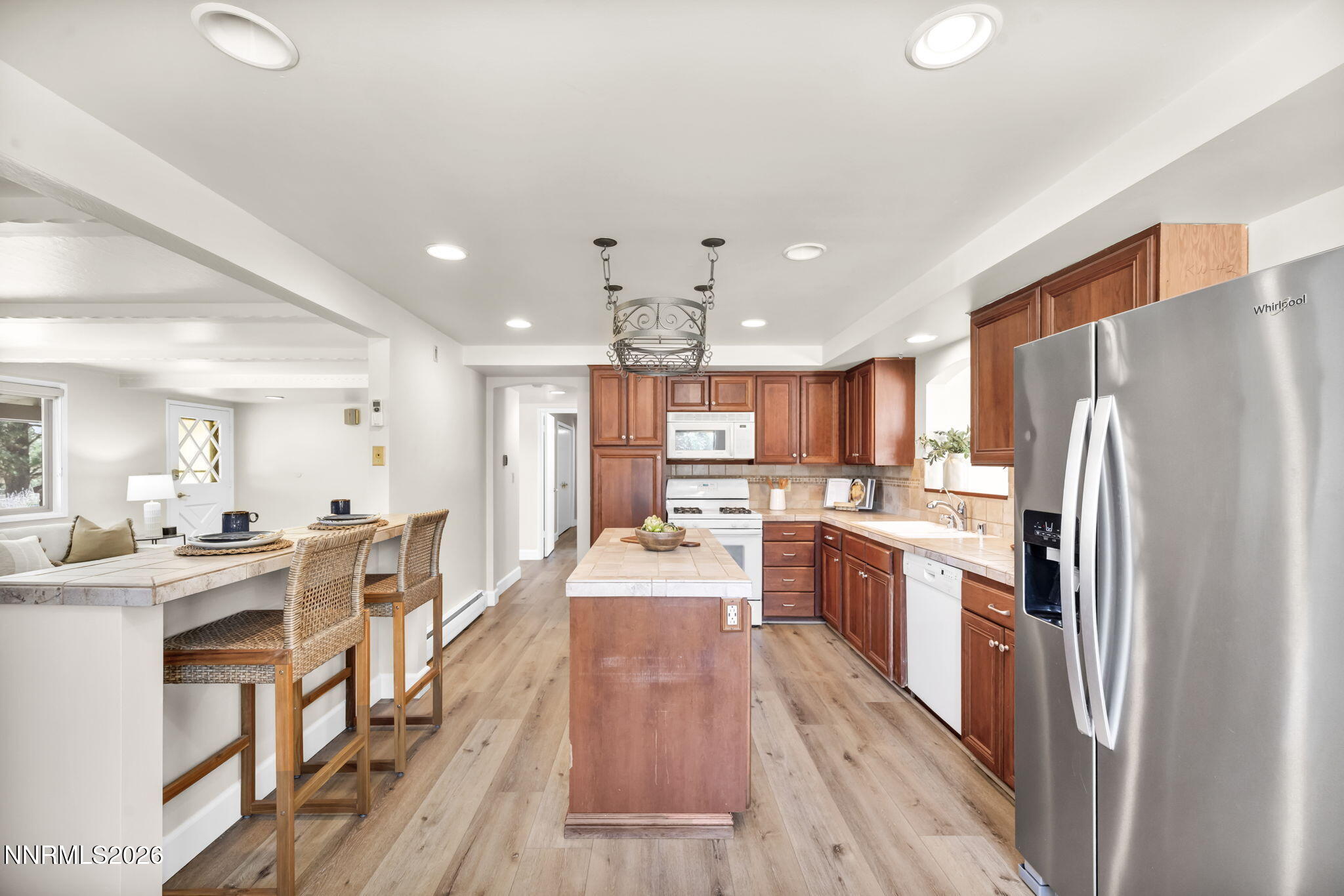 919 Arrowhead Drive