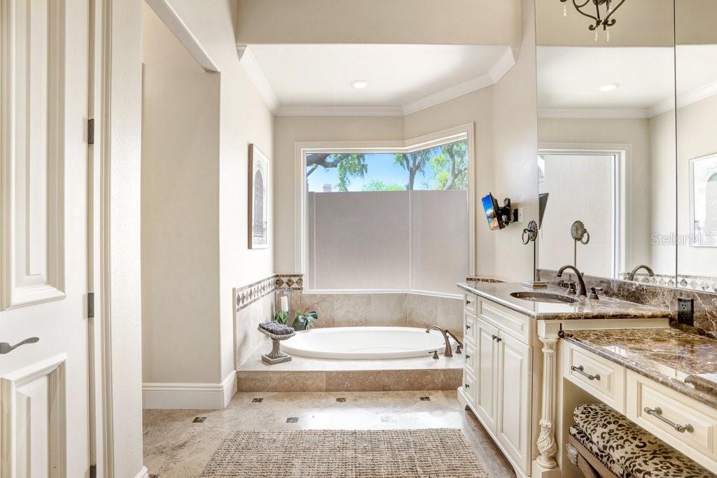 17111 JOURNEYS END DR