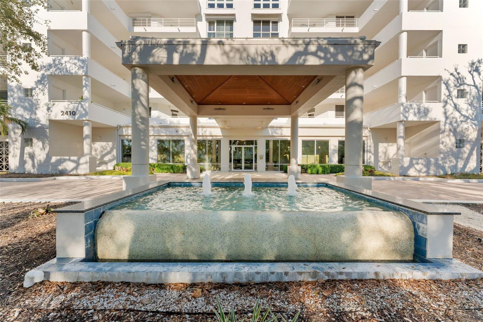 2410 HARBOURSIDE DR #142