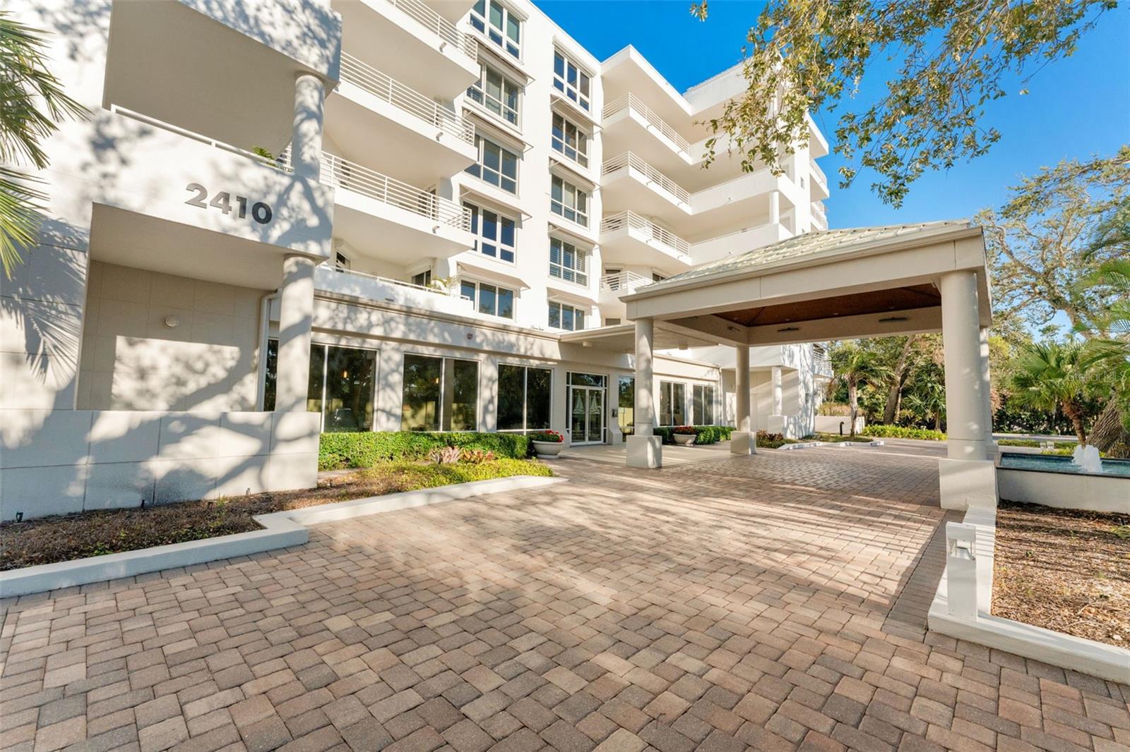 2410 HARBOURSIDE DR #142