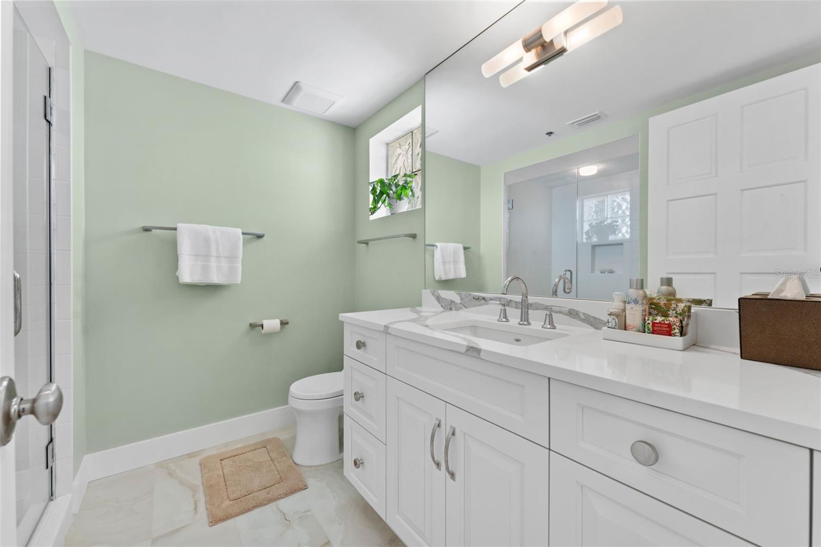 2410 HARBOURSIDE DR #142