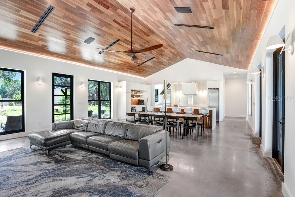 3440 CRENSHAW LAKE RD