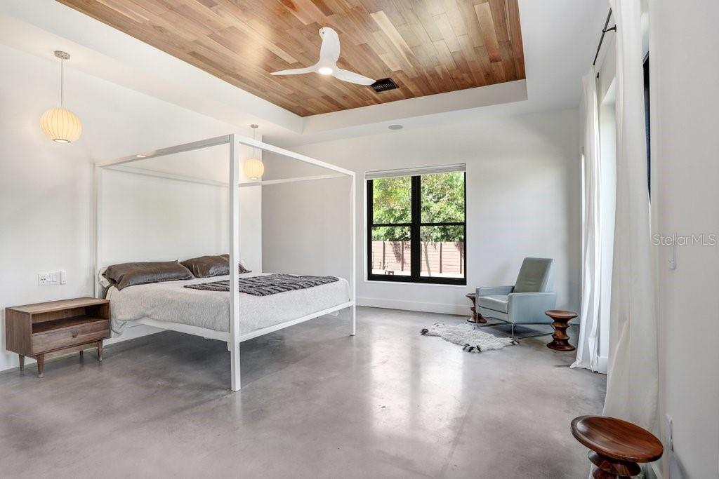 3440 CRENSHAW LAKE RD