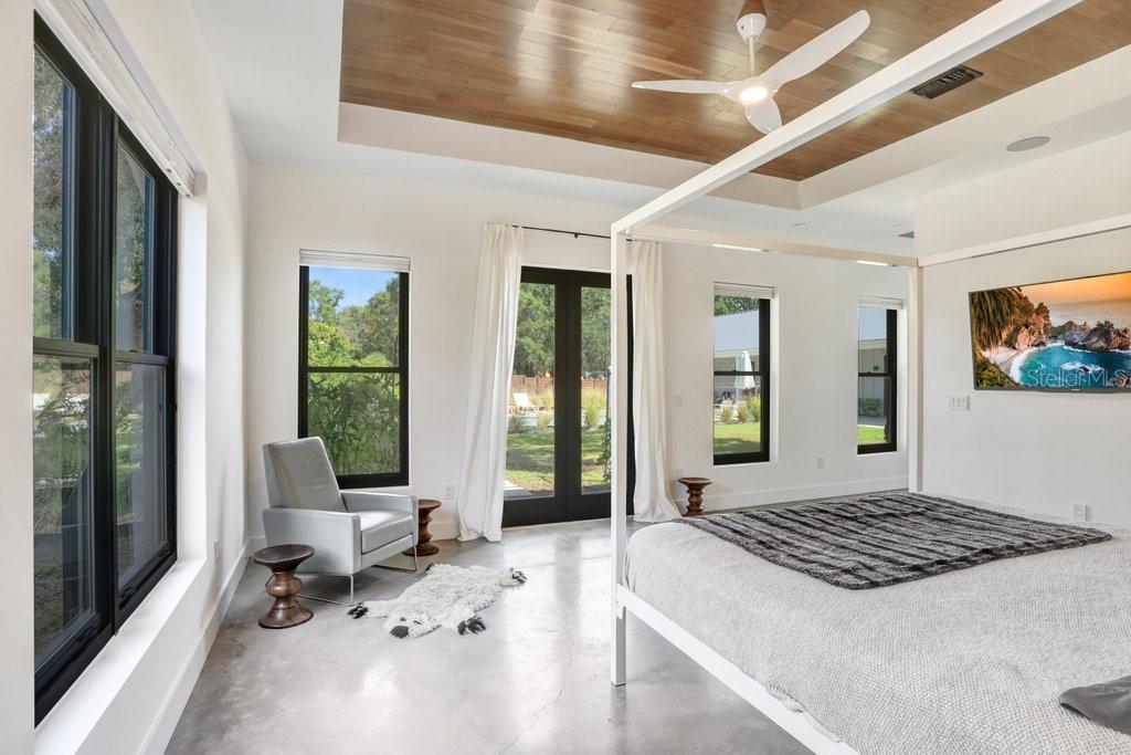 3440 CRENSHAW LAKE RD