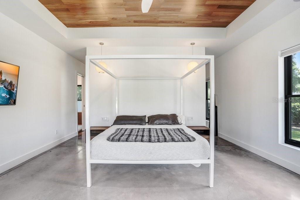 3440 CRENSHAW LAKE RD