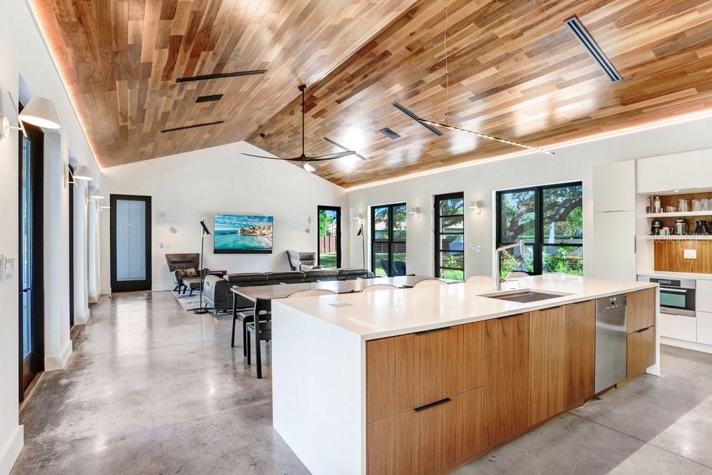 3440 CRENSHAW LAKE RD