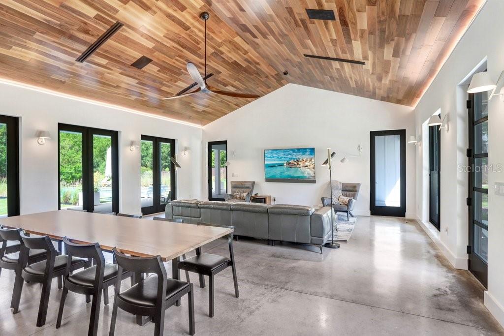 3440 CRENSHAW LAKE RD