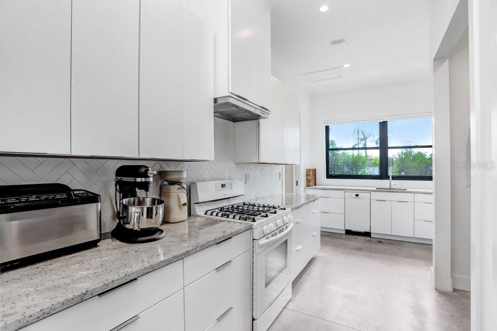 3440 CRENSHAW LAKE RD