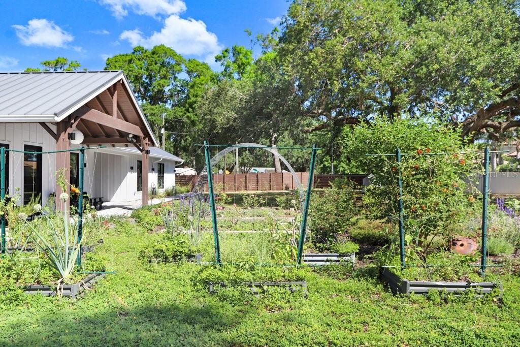 3440 CRENSHAW LAKE RD