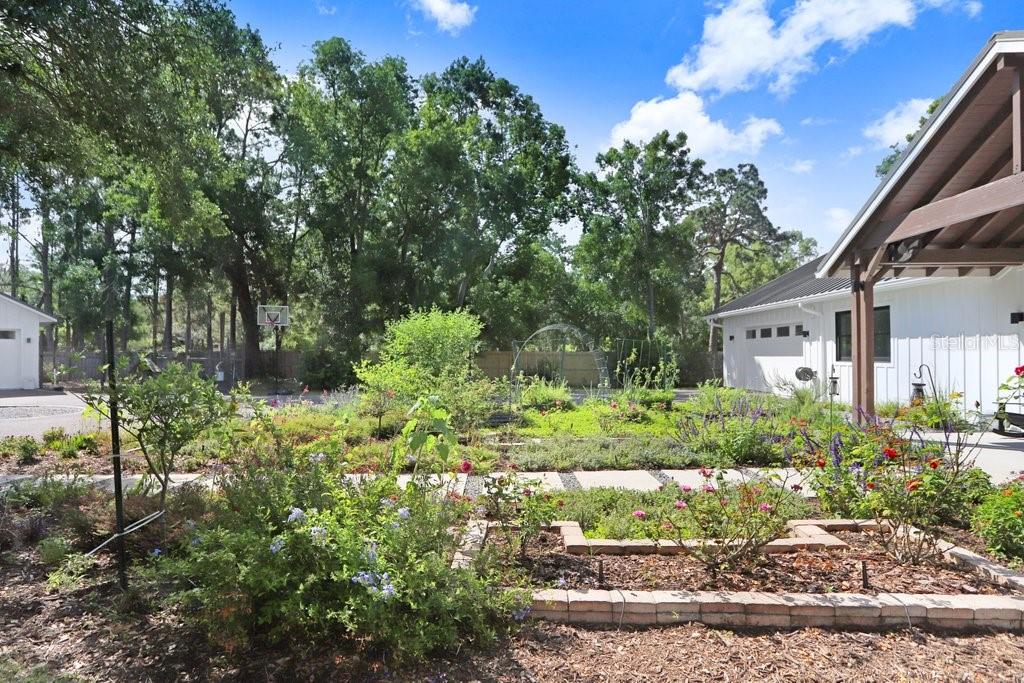 3440 CRENSHAW LAKE RD