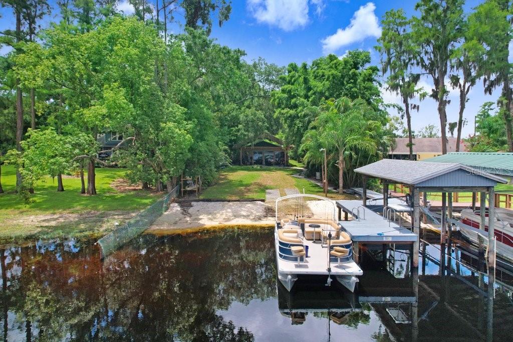 8903 DONNA LU DR