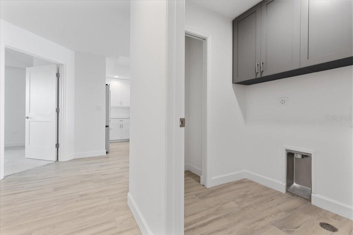 125 ISLAND WAY #403
