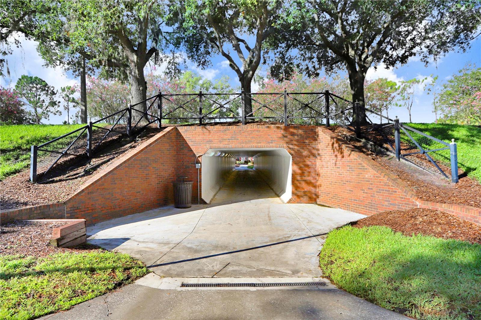 9814 EMERALD LINKS DR