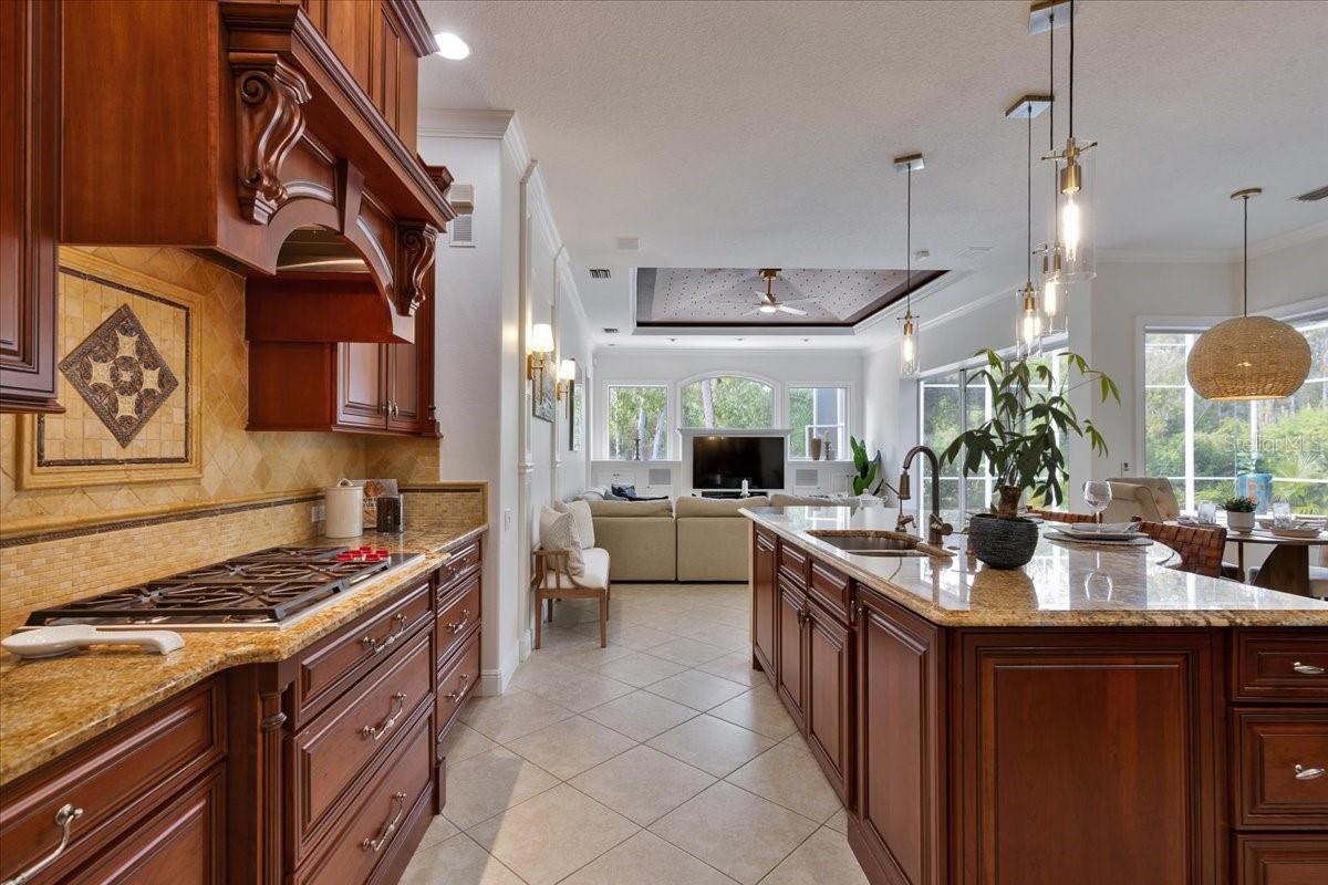 9814 EMERALD LINKS DR