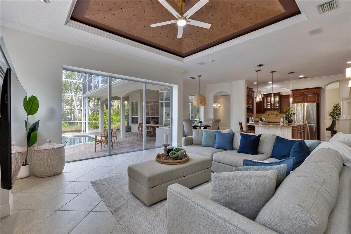 9814 EMERALD LINKS DR