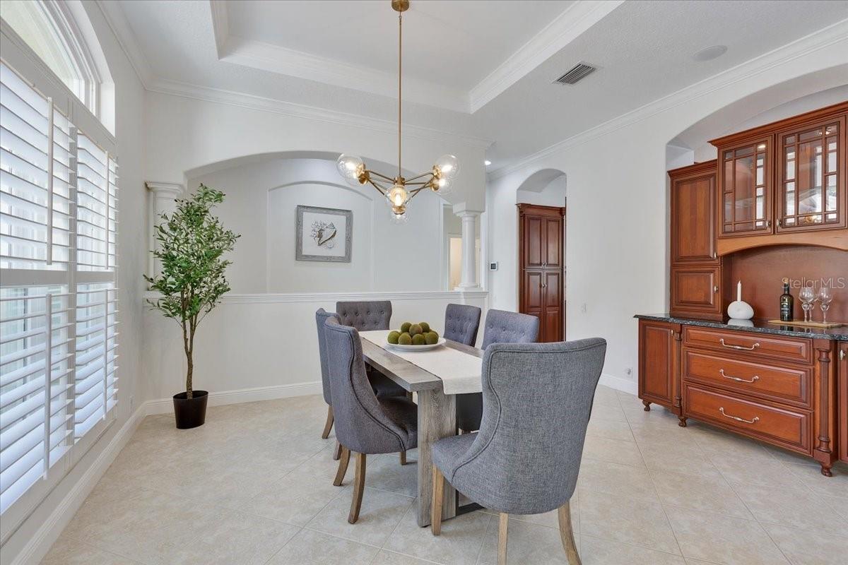 9814 EMERALD LINKS DR