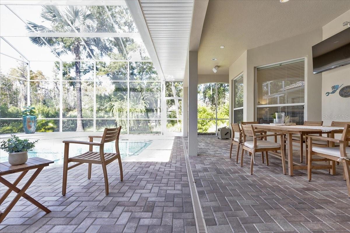 9814 EMERALD LINKS DR