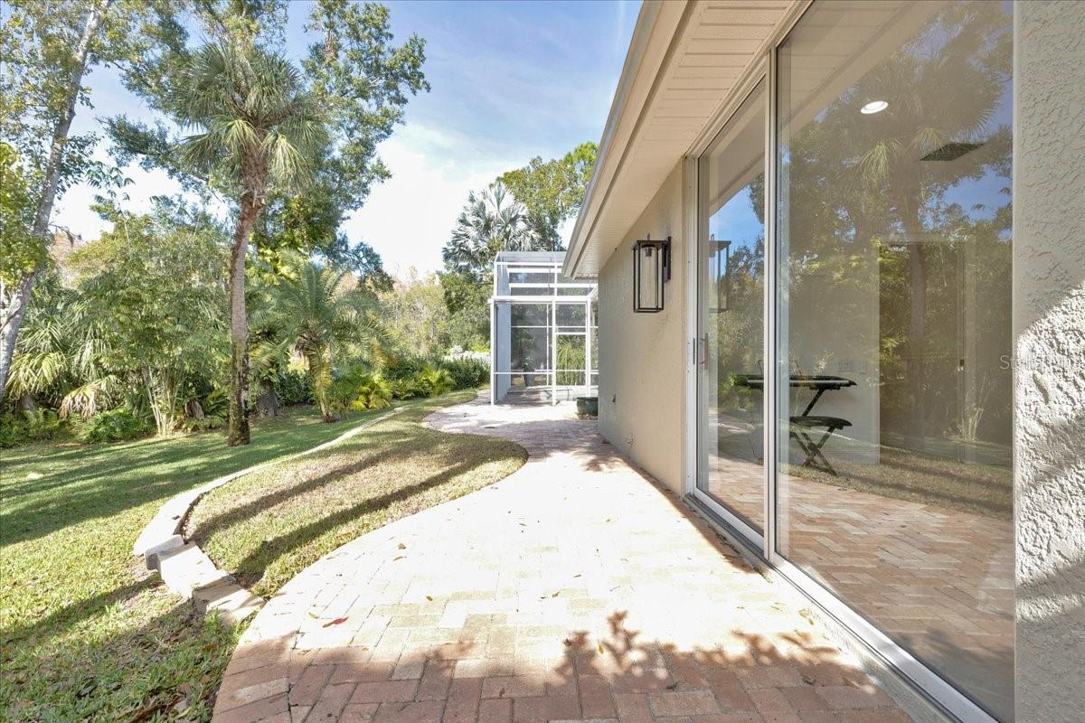 9814 EMERALD LINKS DR