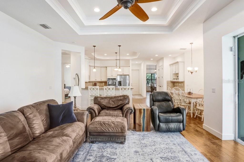 7709 KENIA MEADOWS LN