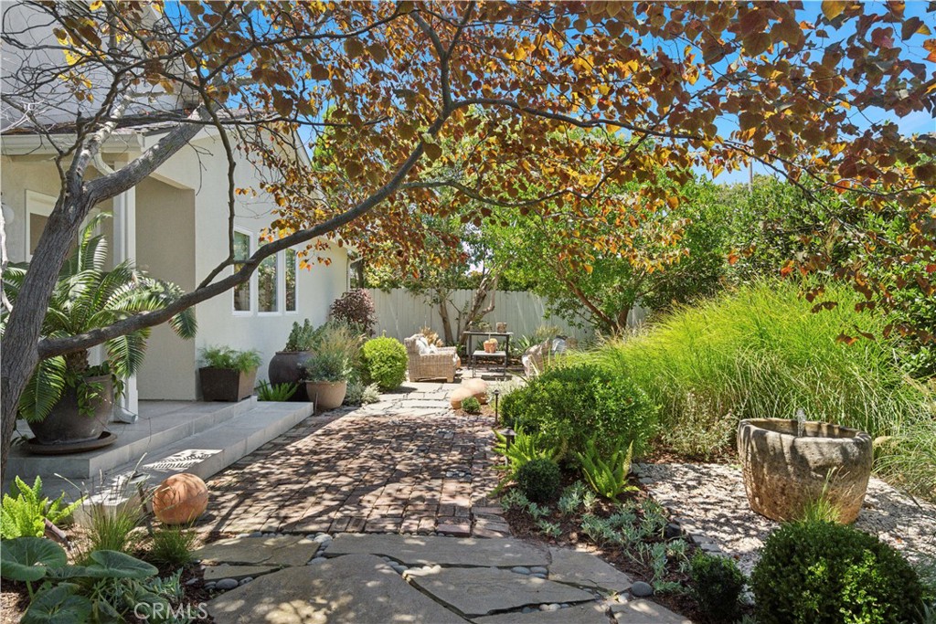 229 Del Mar Avenue