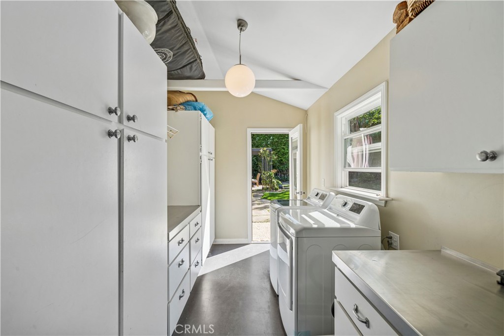 229 Del Mar Avenue
