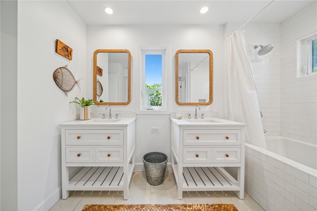 229 Del Mar Avenue