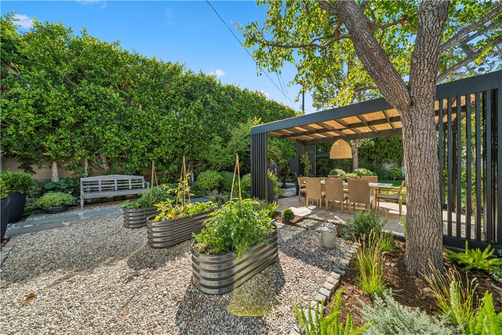229 Del Mar Avenue